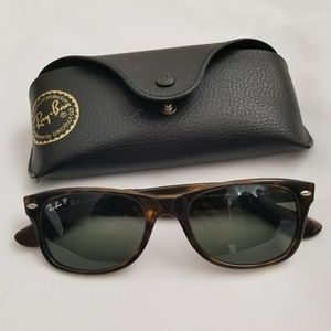 Ray-Ban New Wayfarer Classic Polarized RB2132